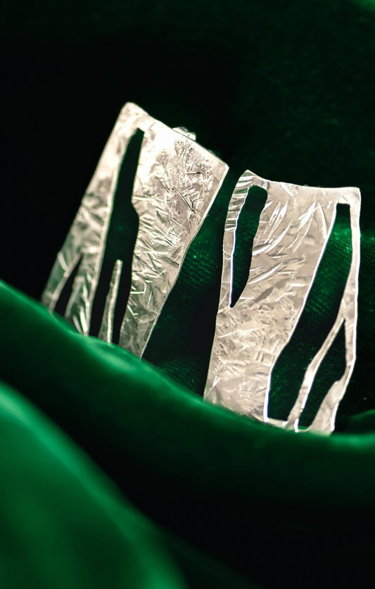 Serra & The Lingering of Time Earrings - Gallery 79 – Jewellery Art & Design