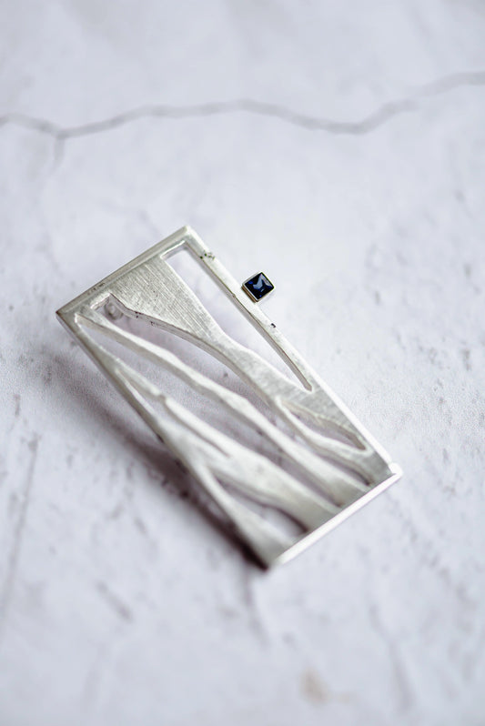 Serra & The Passage of Space Brooch - Gallery 79 – Jewellery Art & Design